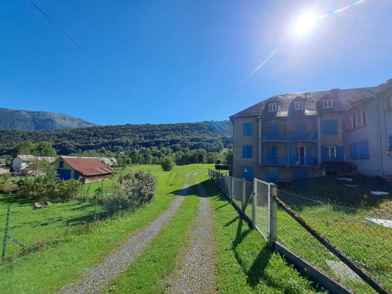 Grand Appartement En Rdc Vallee De Campan Exteriör bild